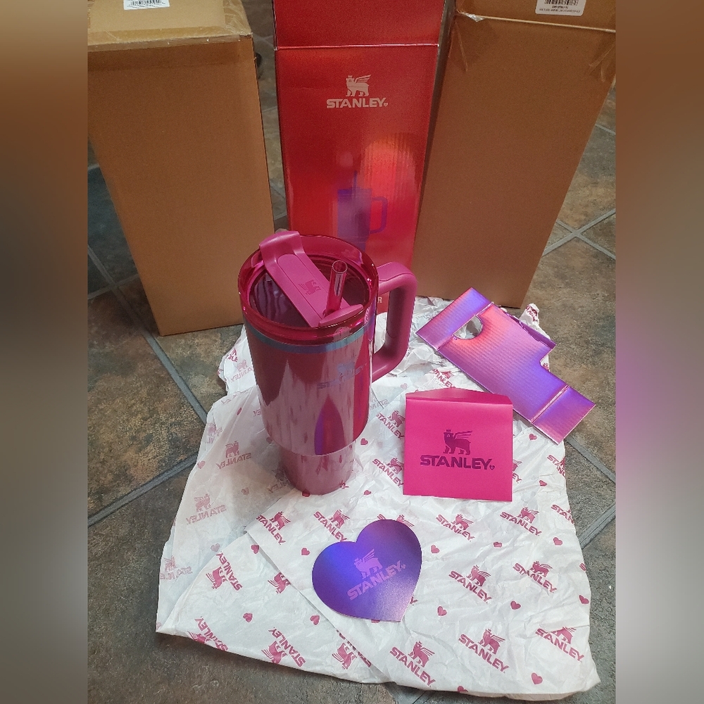 Stanley Valentine's Day Quencher 40 Oz. Berry Truffle | IN HAND | NIB